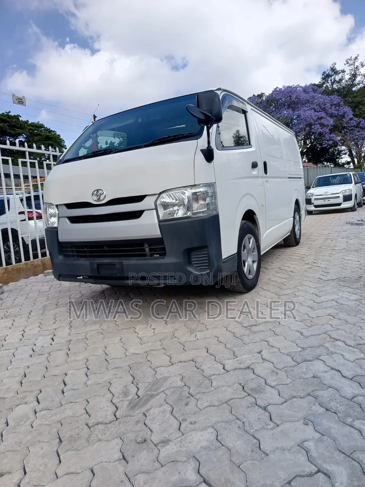Toyota HiAce 2019 White