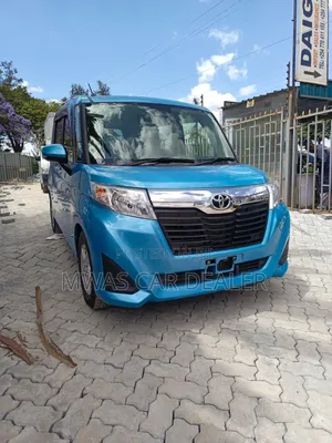 Toyota Roomy 2019 Blue