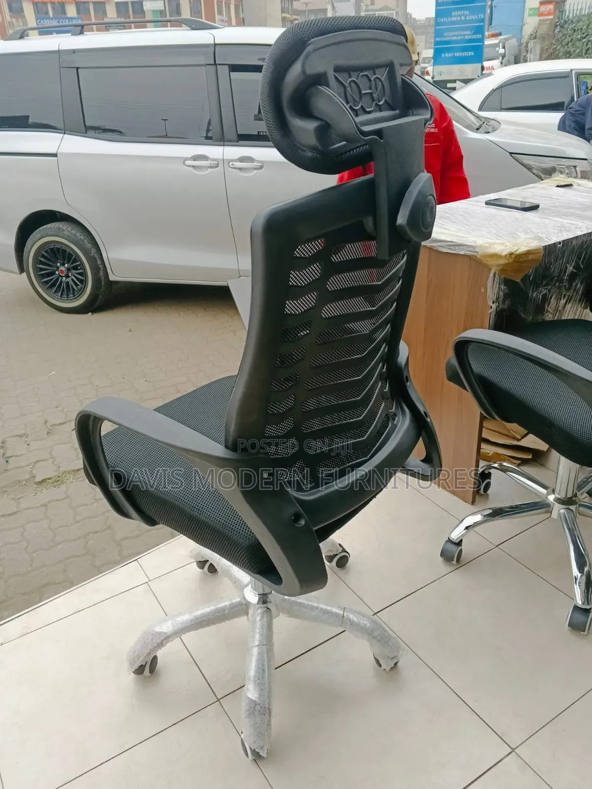 Height -Adjustable Office Chair