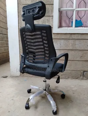 Height -Adjustable Office Chair