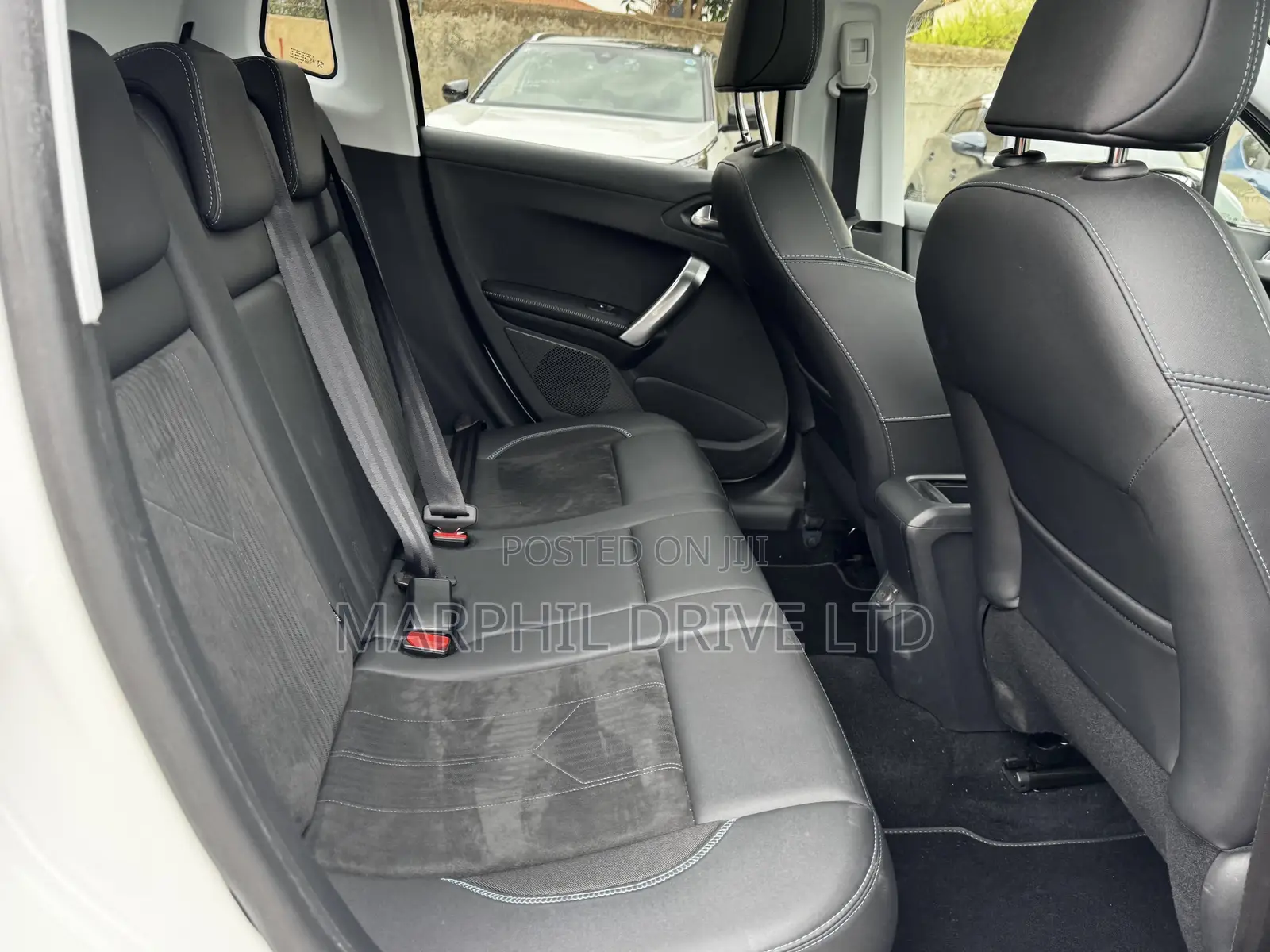 Peugeot 2008 2019 White