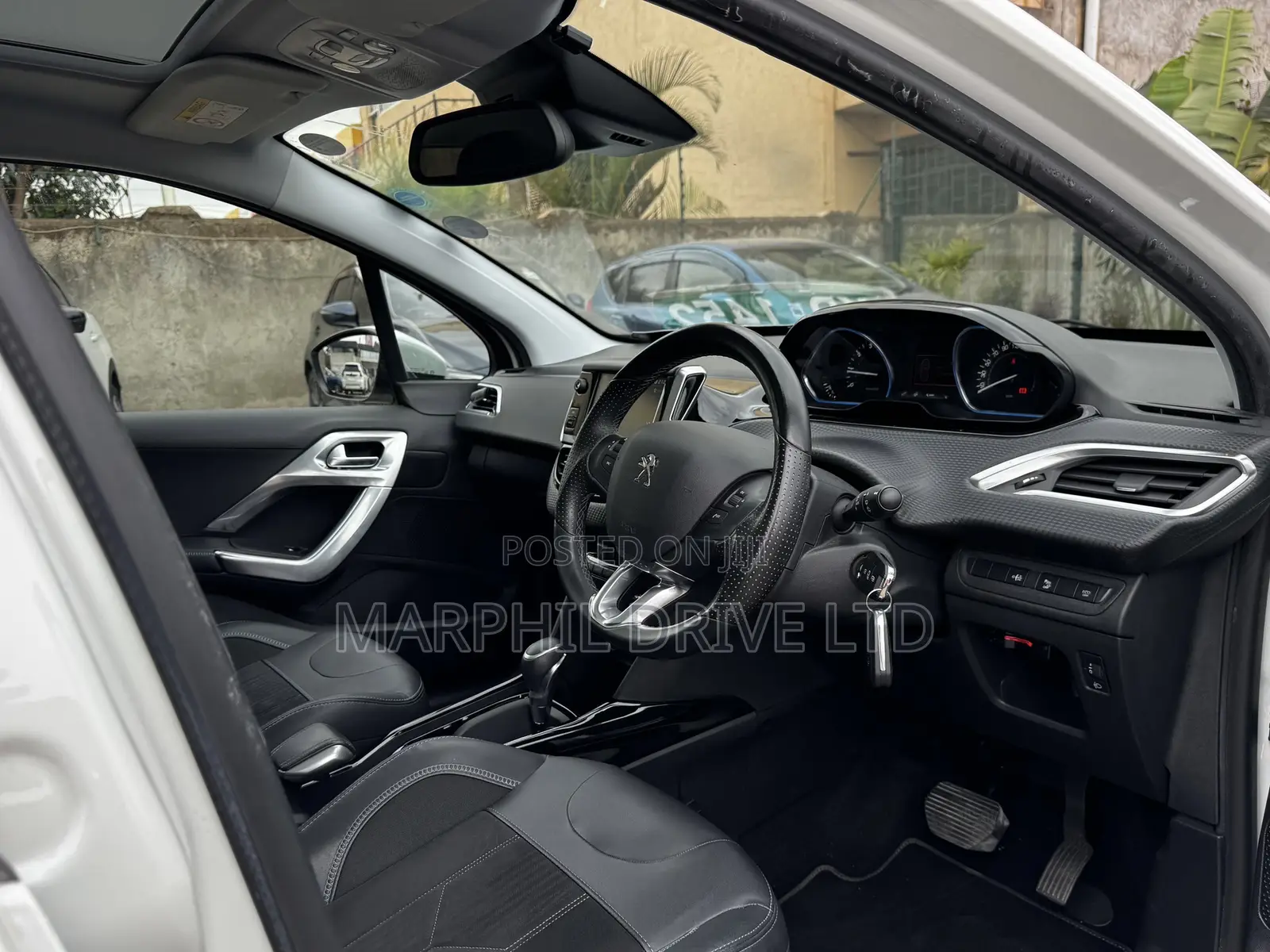Peugeot 2008 2019 White