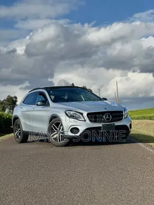 Mercedes-Benz GLA 250 2019 Silver
