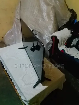 "32" Smart TV in Good Condition