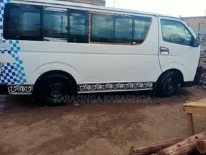 Toyota HiAce 2012 White
