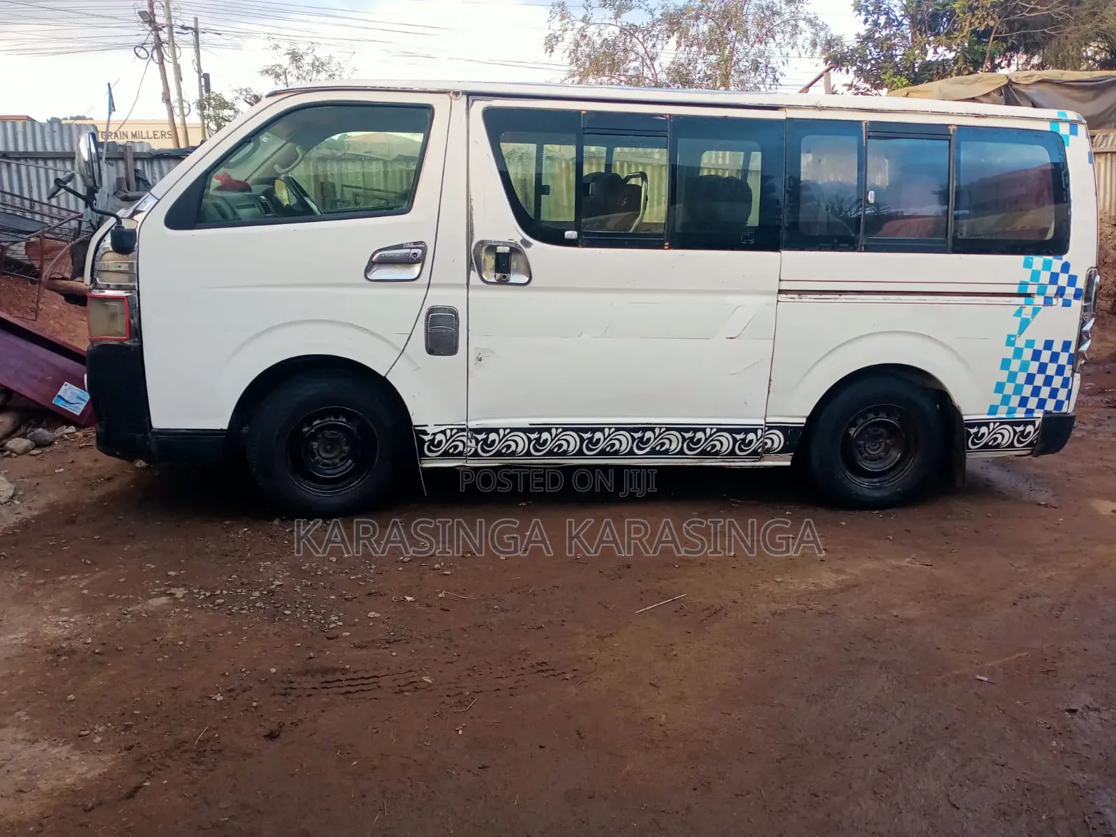 Toyota HiAce 2012 White