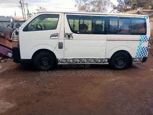 Toyota HiAce 2012 White