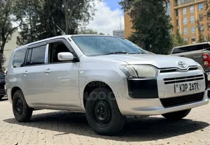 Toyota Succeed SV Premium 2016 Silver