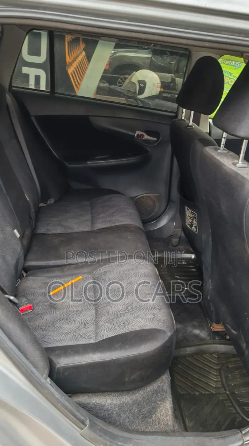 Toyota Succeed SV Premium 2016 Silver