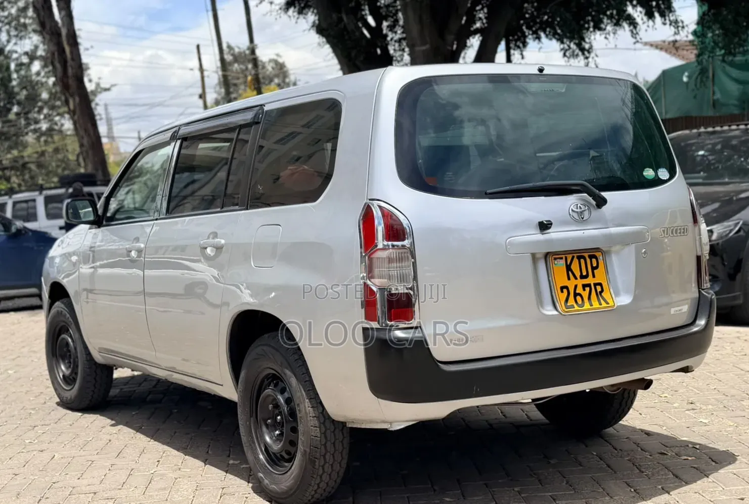 Toyota Succeed SV Premium 2016 Silver