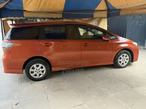 Toyota Wish 2012 Orange