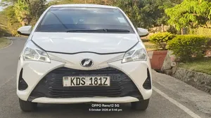 Toyota Vitz 2017 Pearl