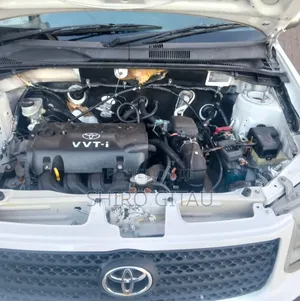 Toyota Succeed 2005 White