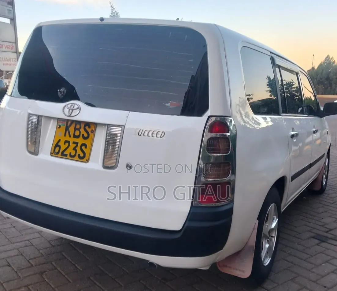 Toyota Succeed 2005 White