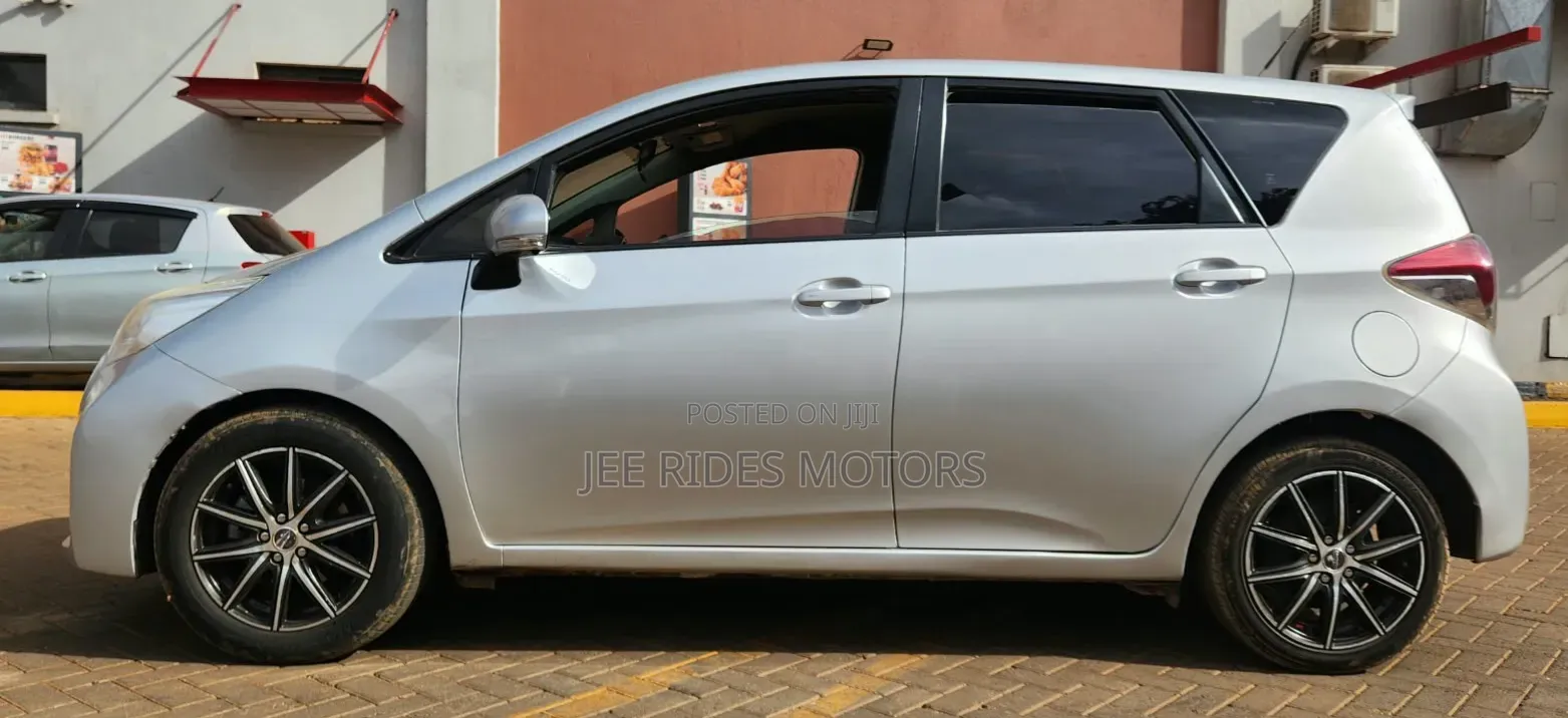 Toyota Ractis 2015 Gray