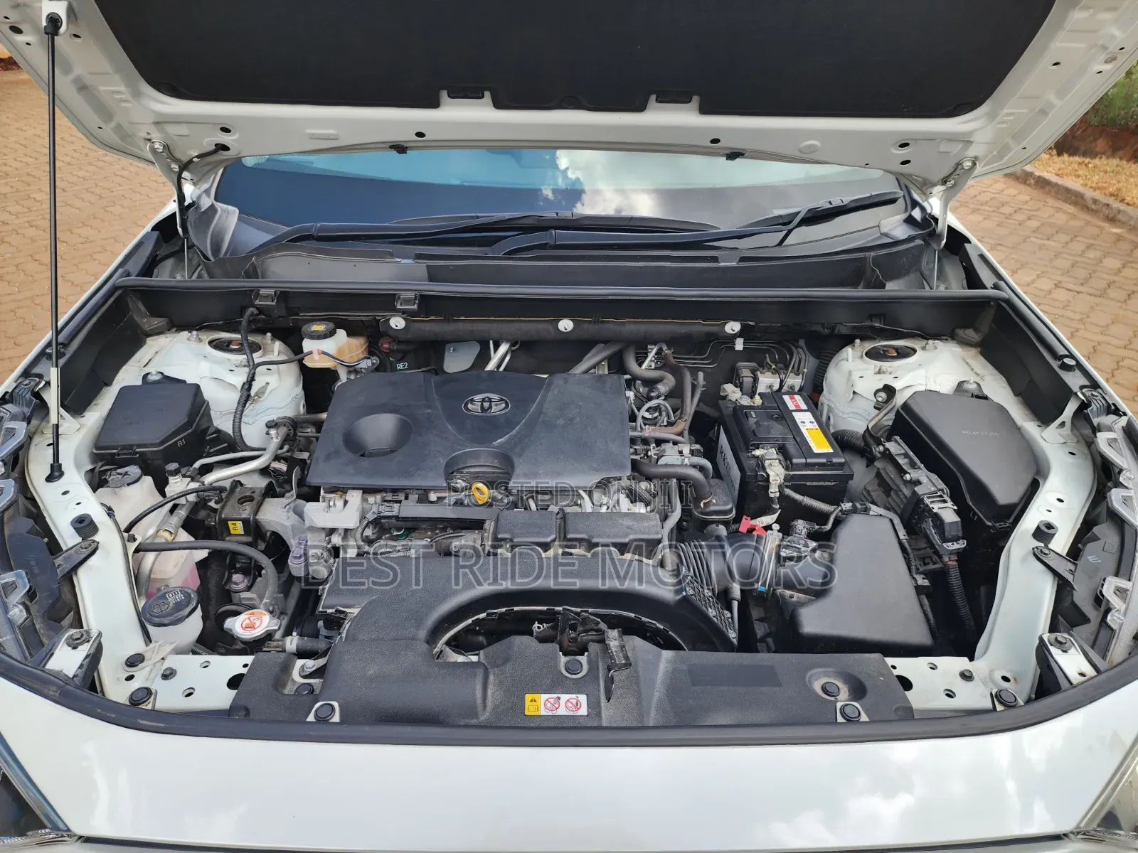 Toyota RAV4 2019 White