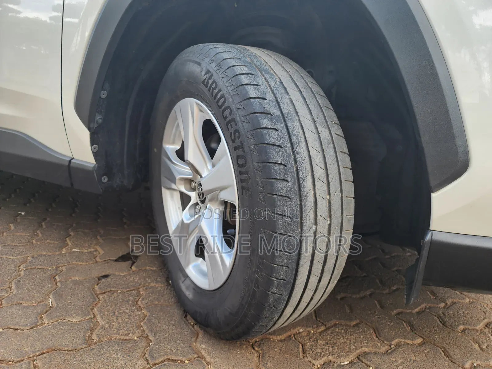 Toyota RAV4 2019 White