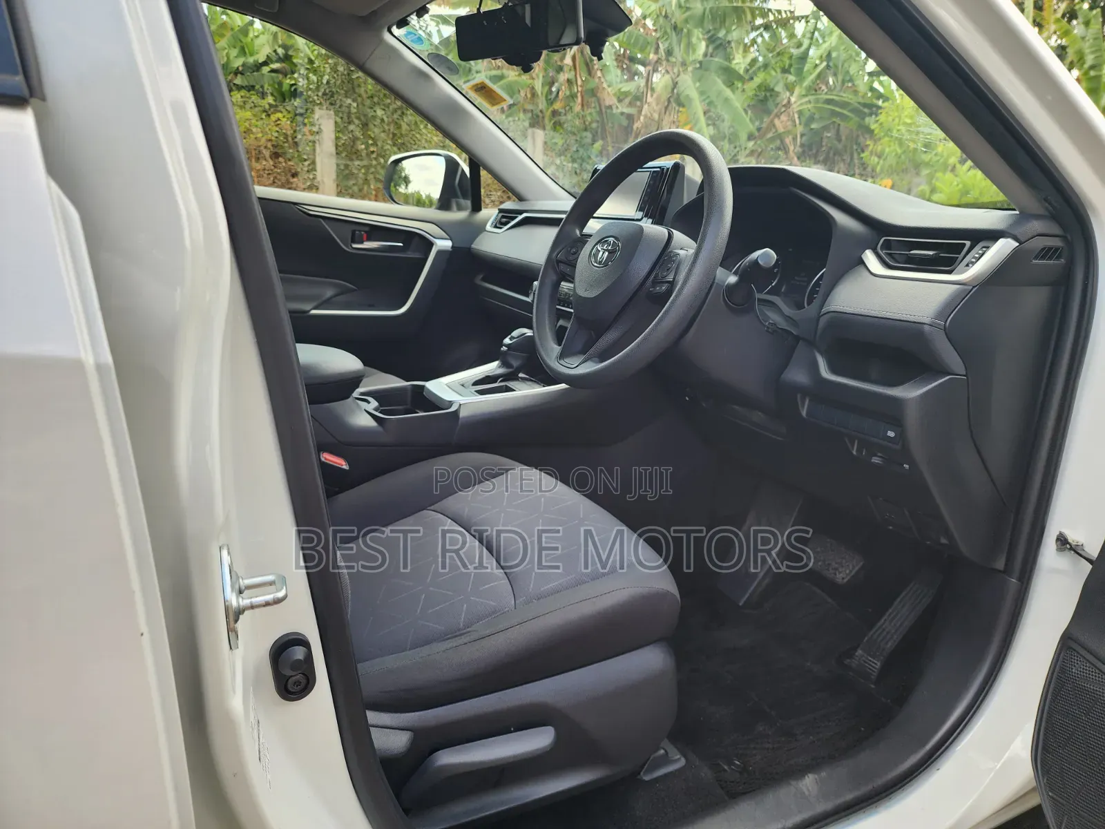 Toyota RAV4 2019 White