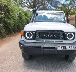 Toyota Land Cruiser 2023 White