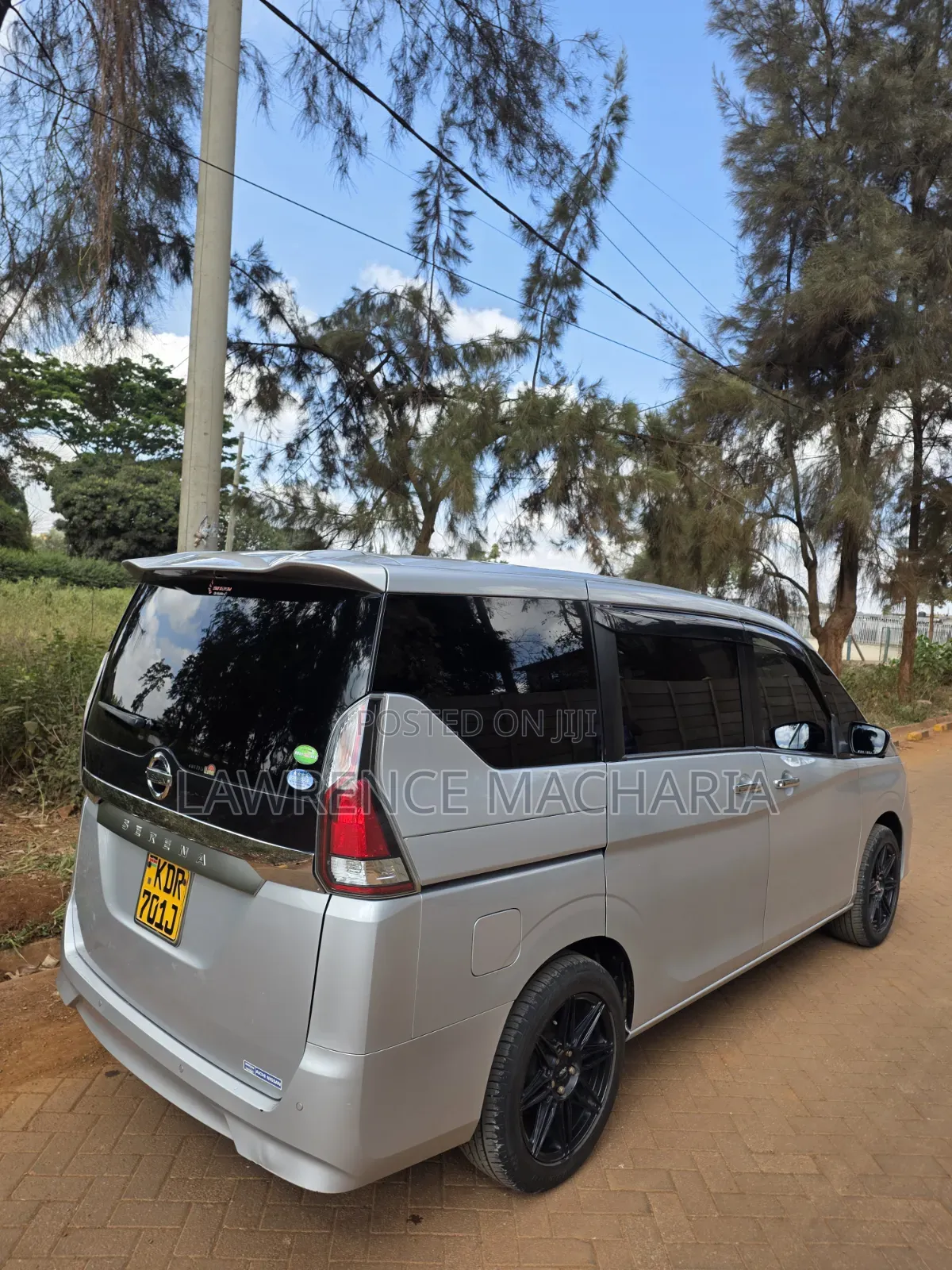 Nissan Serena 2017 Silver