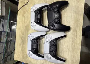 Mint Ex-Uk Ps5 Controllers