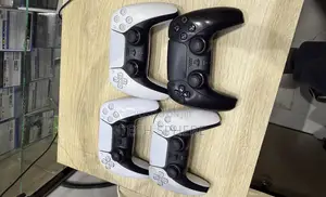 Mint Ex-Uk Ps5 Controllers