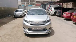 Toyota Harrier 2.5 Hybrid 4WD 2014 Silver