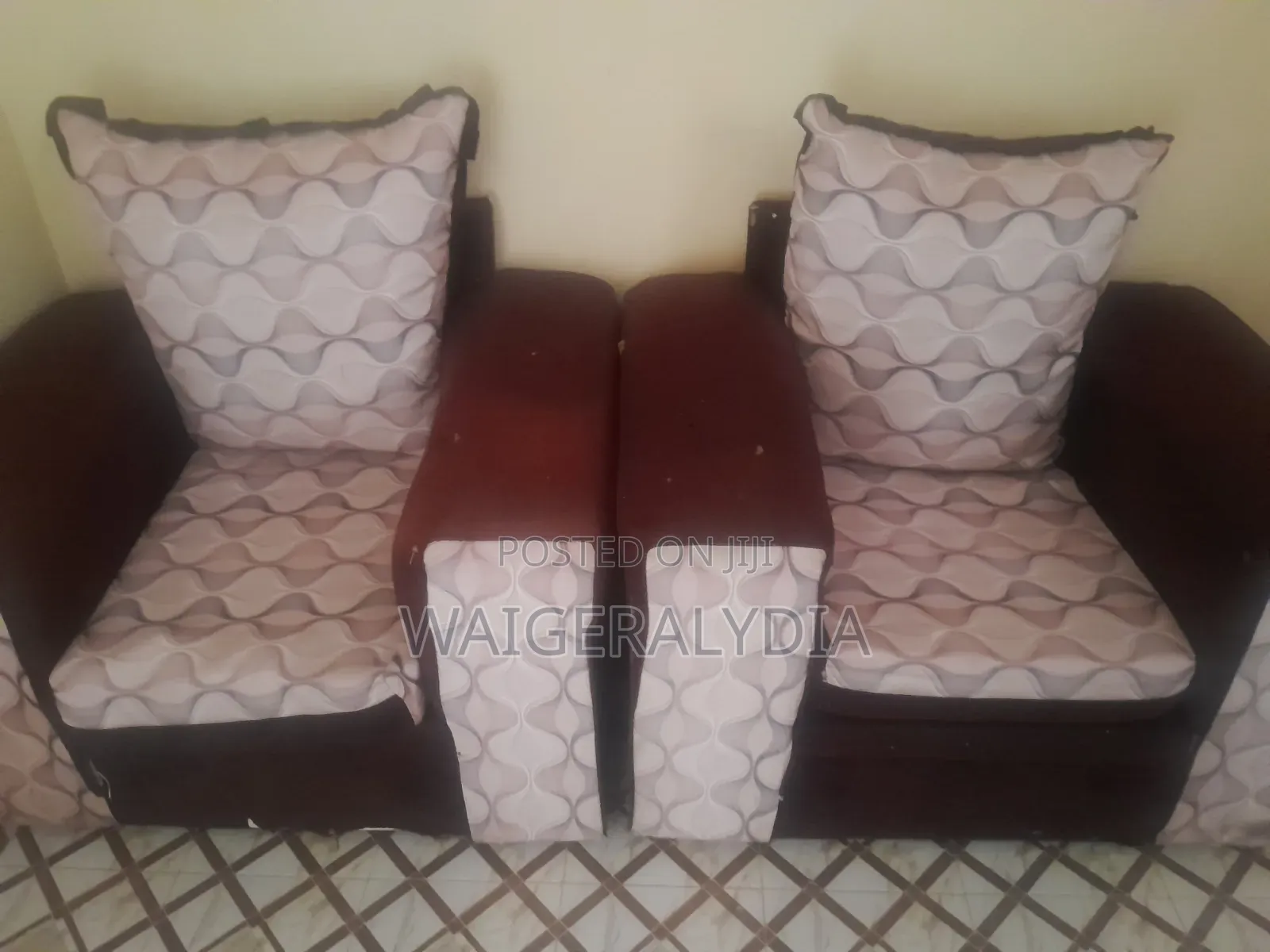 Sofaset: 2 Seater and 2(one Sitters)