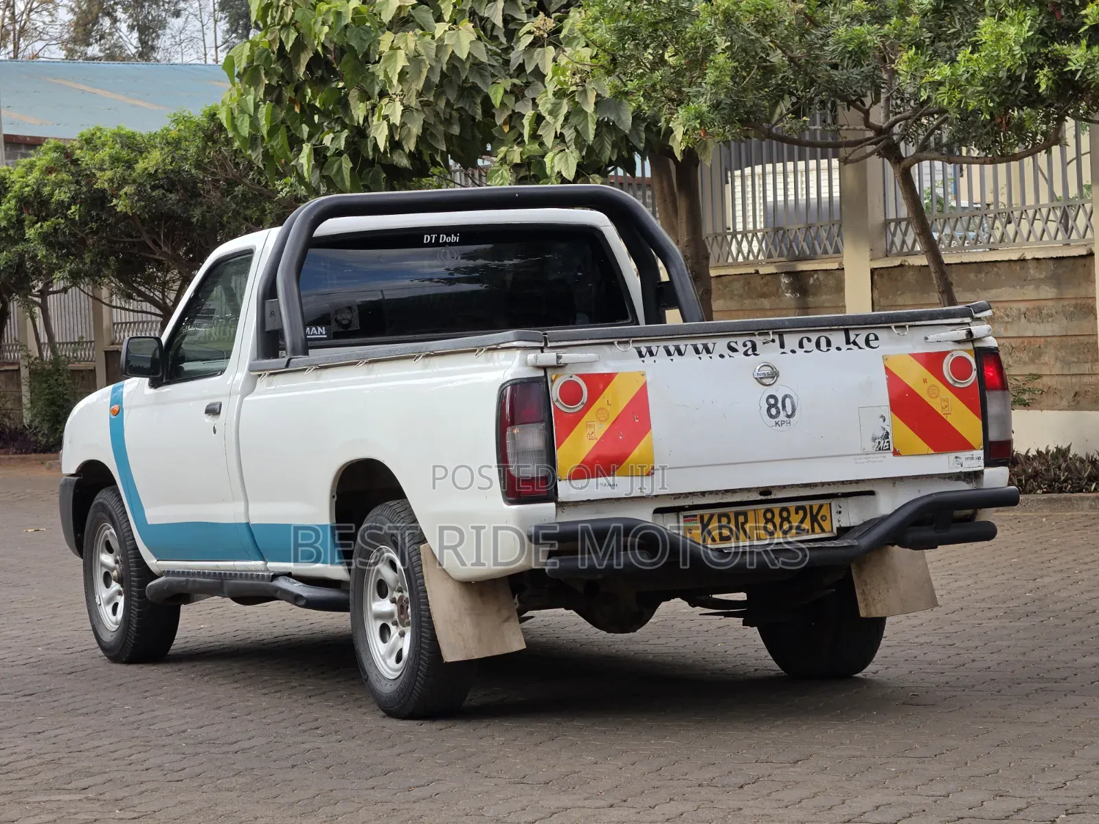 Nissan Hardbody 2011 Pearl