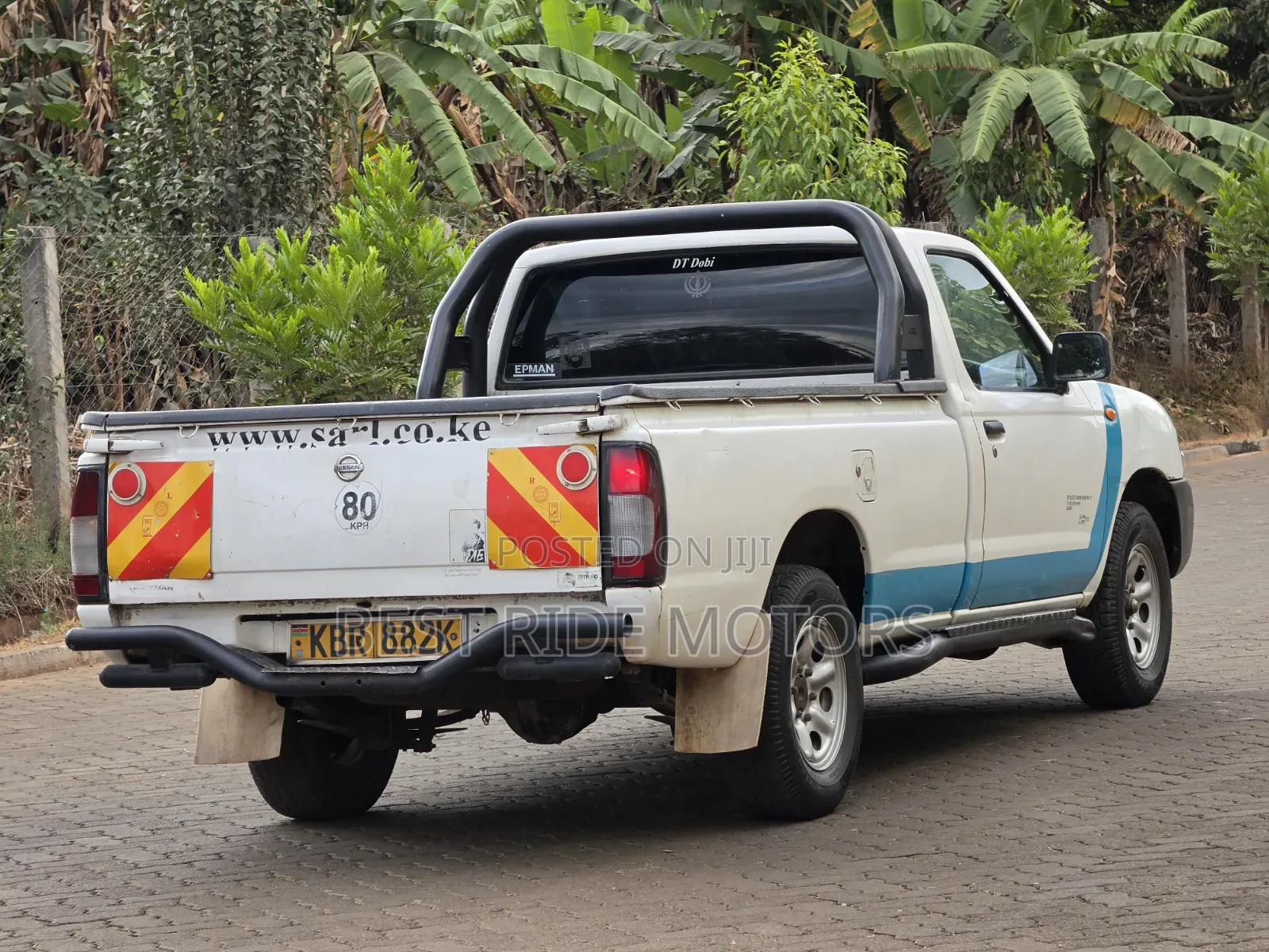 Nissan Hardbody 2011 Pearl