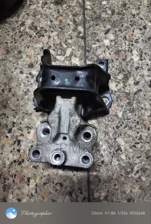 Nissan E12 Engine Mountain