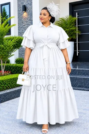 Maxi Dress With a Belt