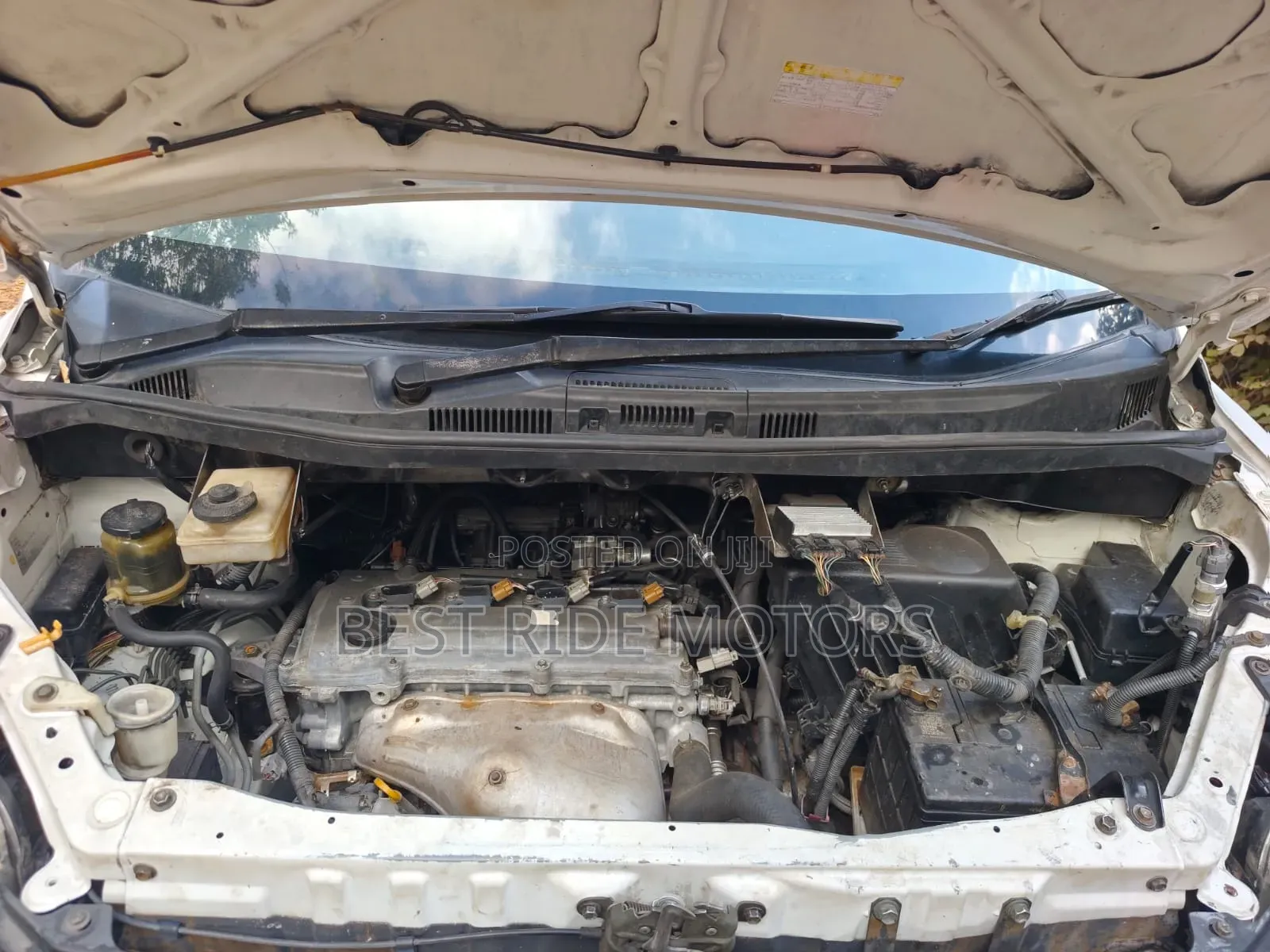 Toyota Voxy 2002 White