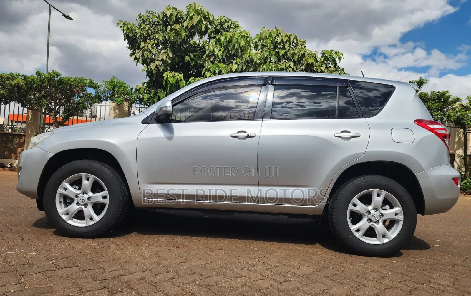 Toyota RAV4 2009 Silver