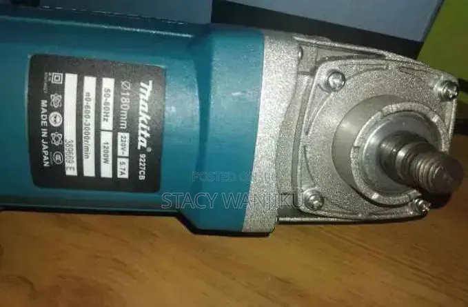 Makita 1400 Watts Polisher/ Baffing Machine Makita