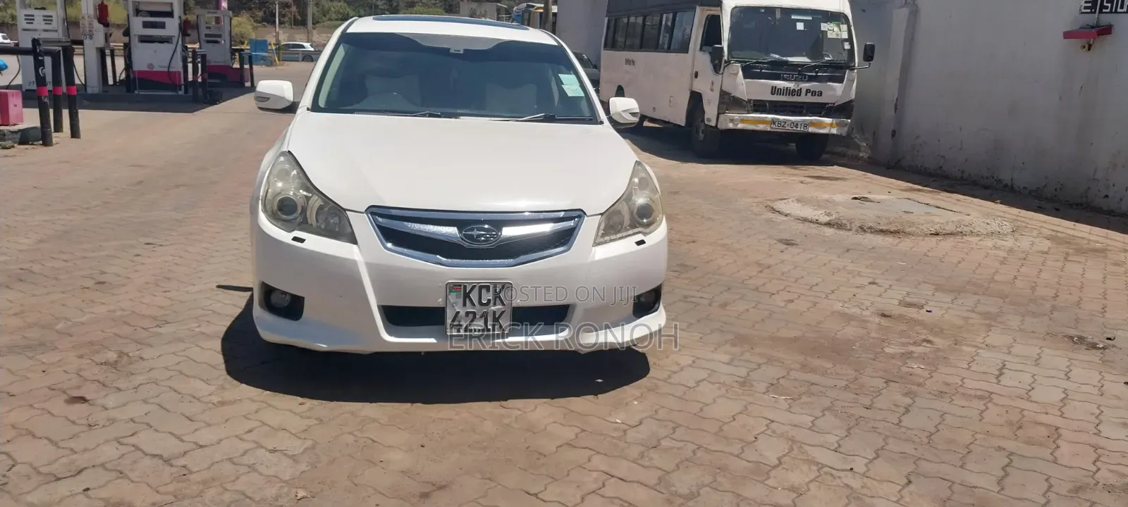 Subaru Legacy 2.5i Limited 2009 White