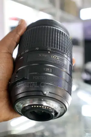 Nikon Af-S Dx Nikkor 55-300mm F/4.5-5.6g Ed Vr