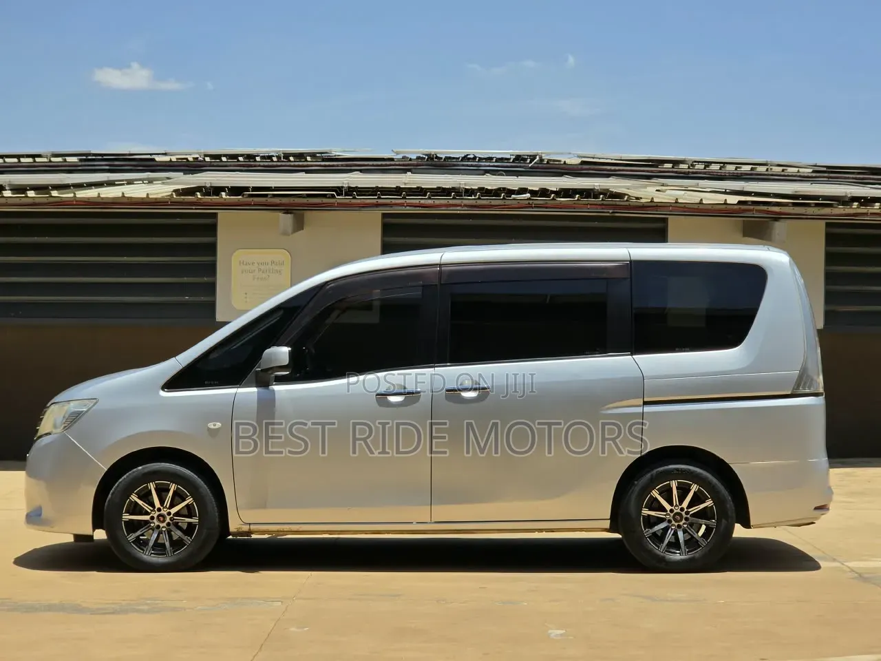 Nissan Serena 2011 Silver
