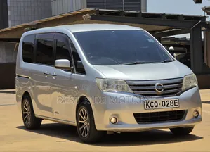 Nissan Serena 2011 Silver