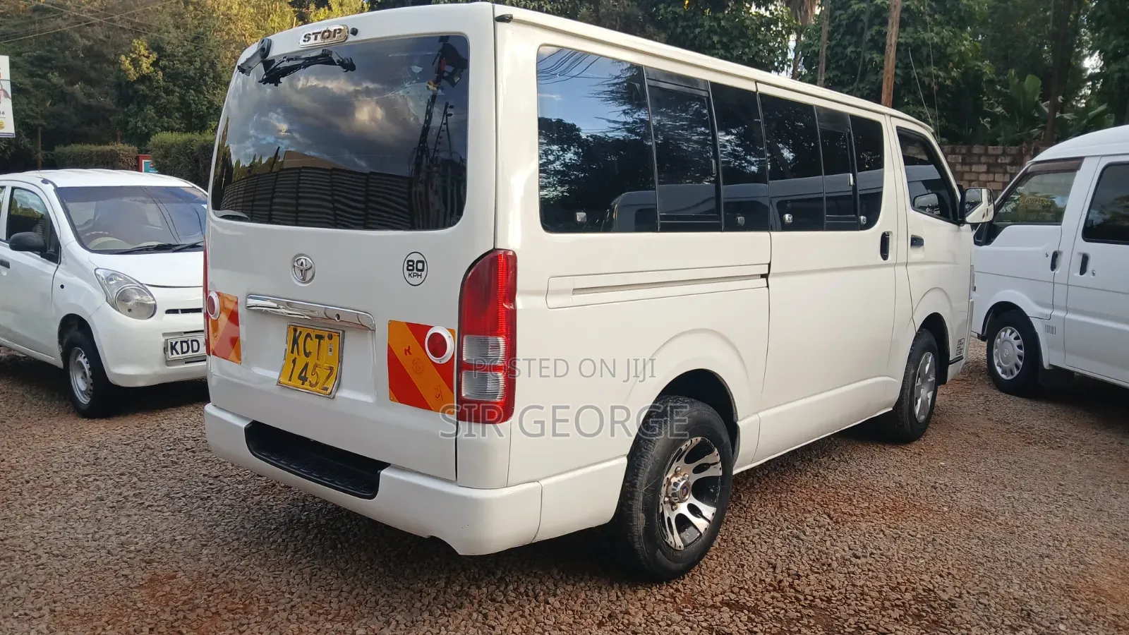 Toyota HiAce 2011 White