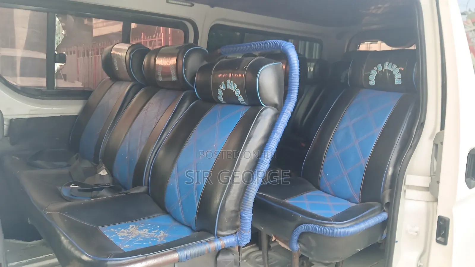 Toyota HiAce 2011 White