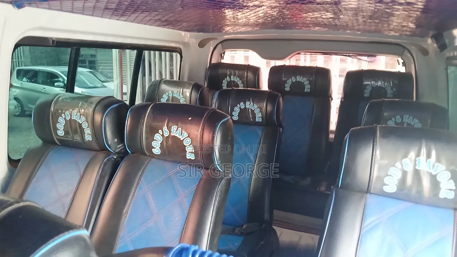 Toyota HiAce 2011 White