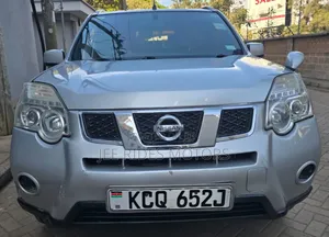Nissan X-Trail 2010 Silver
