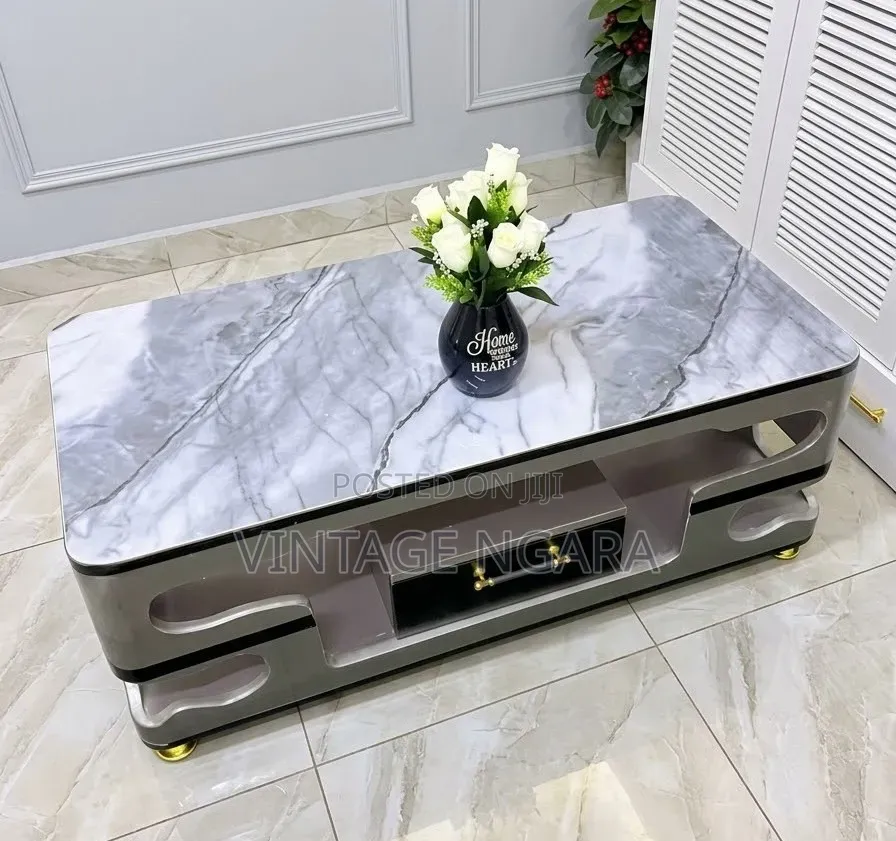 Sleek Dinning Table