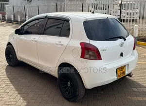 Toyota Vitz 2007 White