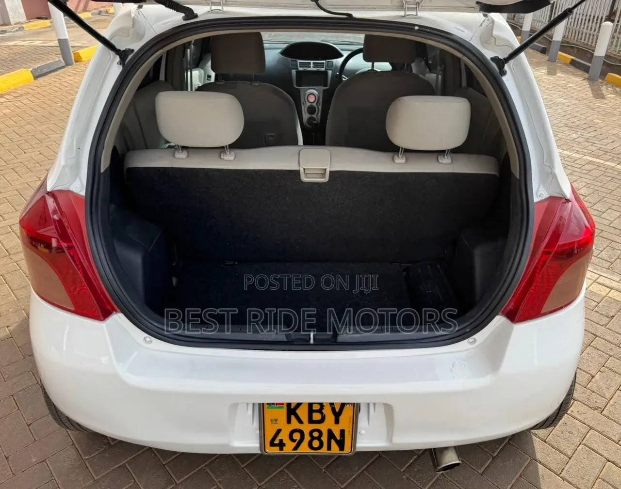 Toyota Vitz 2007 White