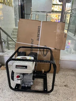 Honda 6.5 HP Concrete Poker Vibrator