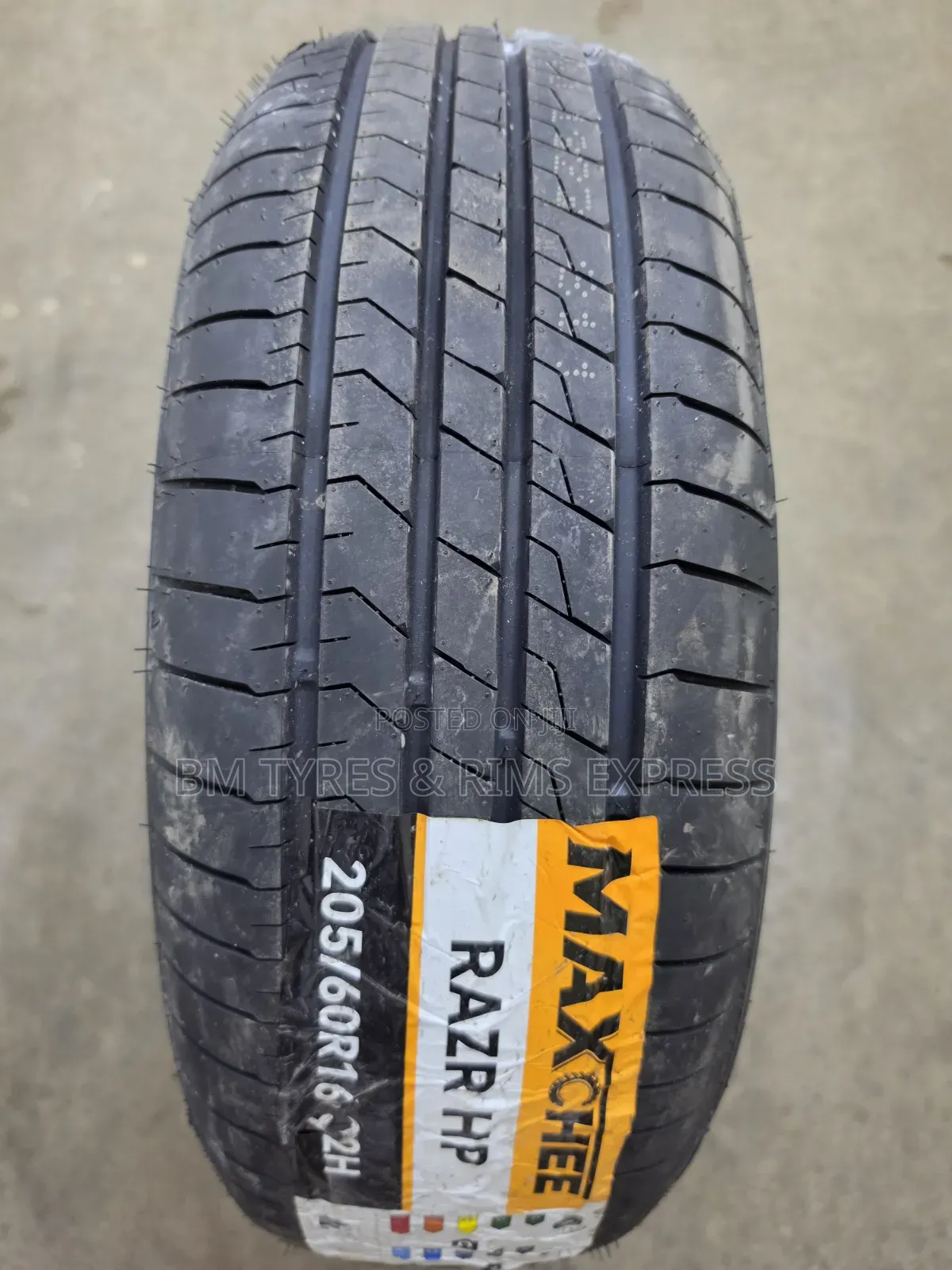 205 /60 R16 Maxchee Tires