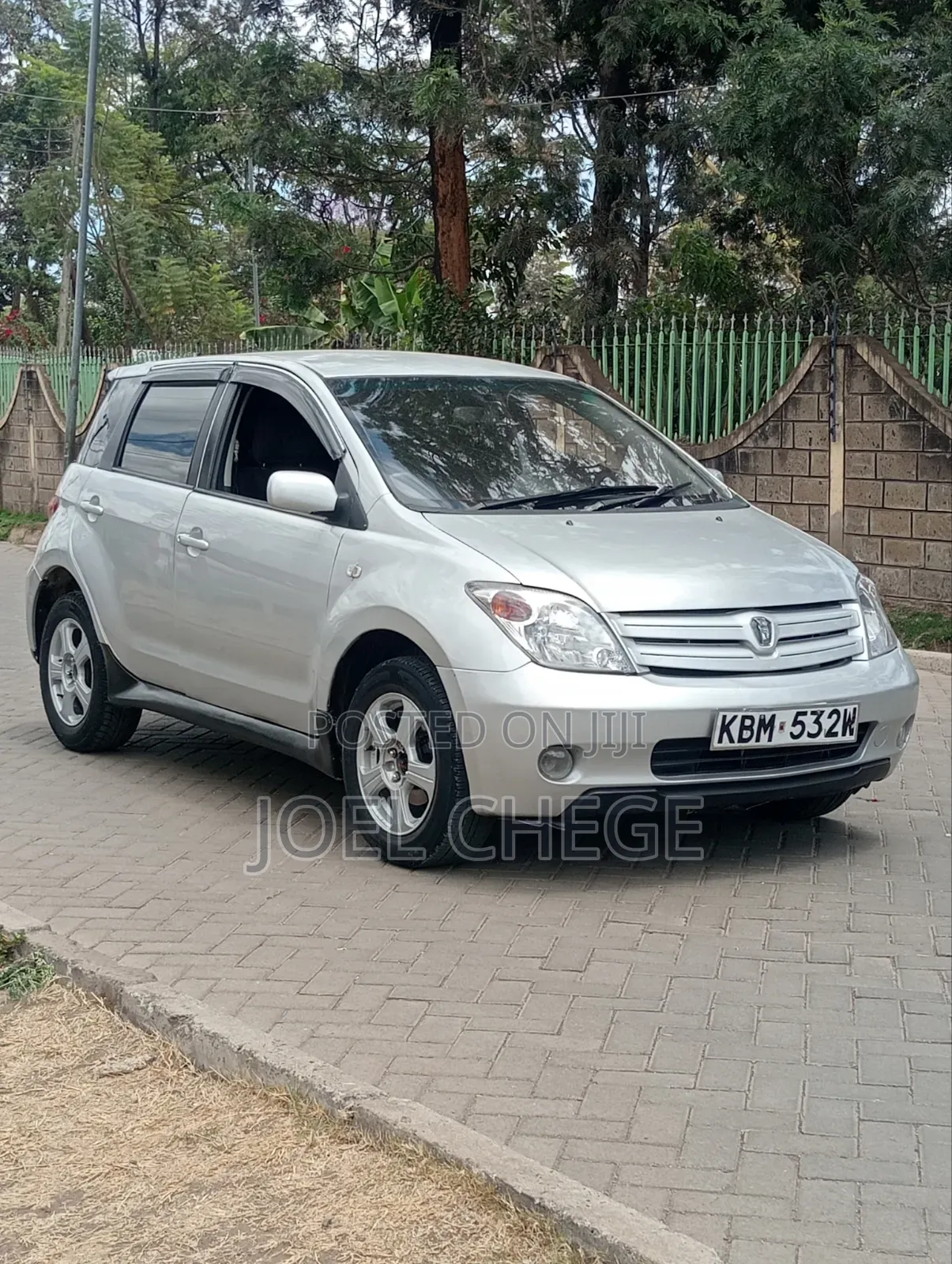 Toyota IST 2003 Silver