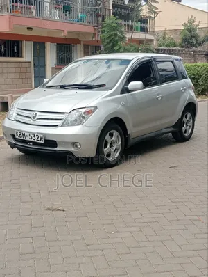 Toyota IST 2003 Silver